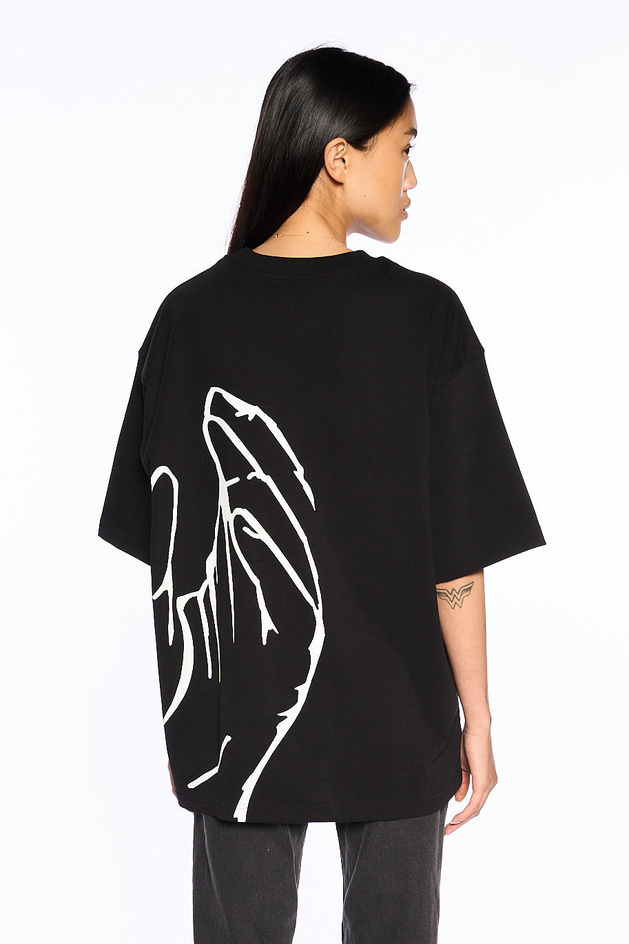 Shop Signature Black Tee Shirt at Seran Bendecidos